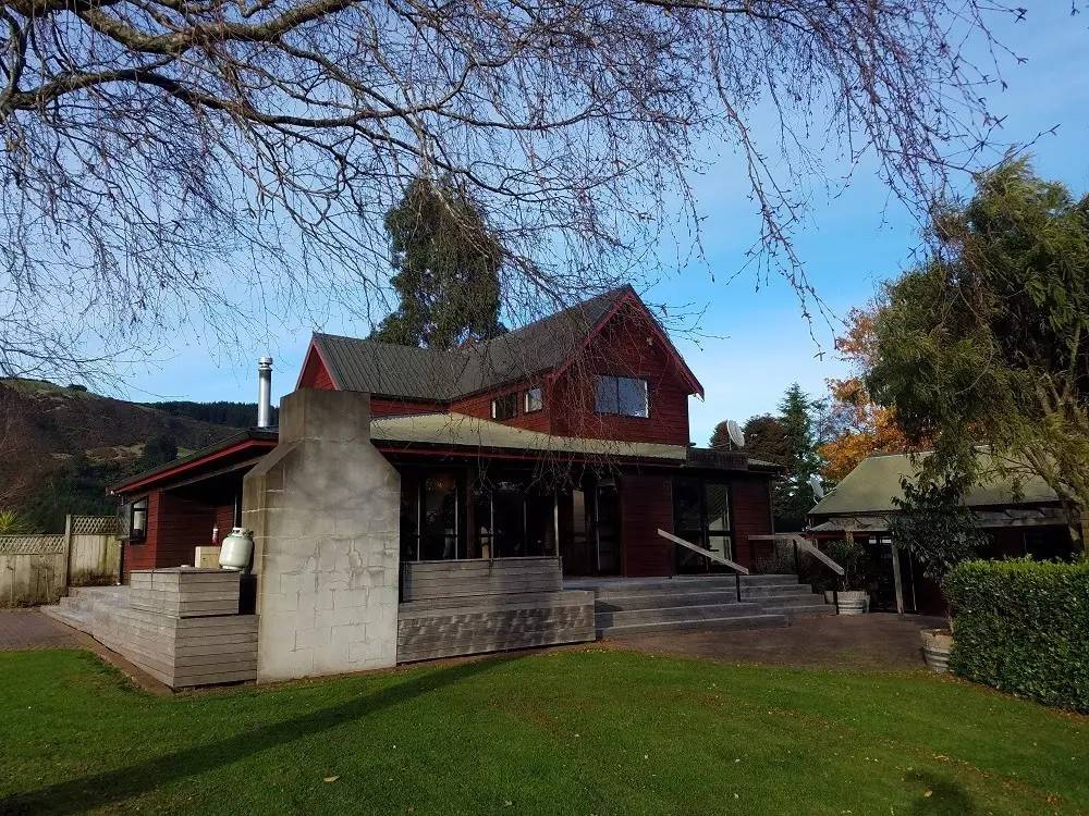 静的农场上就出现了一整座霍比特人村落新葡京网上赌场目的地 大笔一挥一片平(图5)